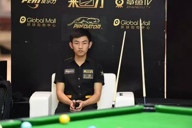 洞的重力特 洞的重力特